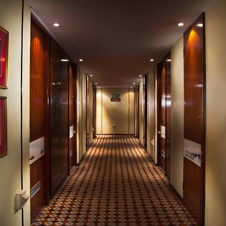 The Devonshire Hotel Йоханнесбург Экстерьер фото
