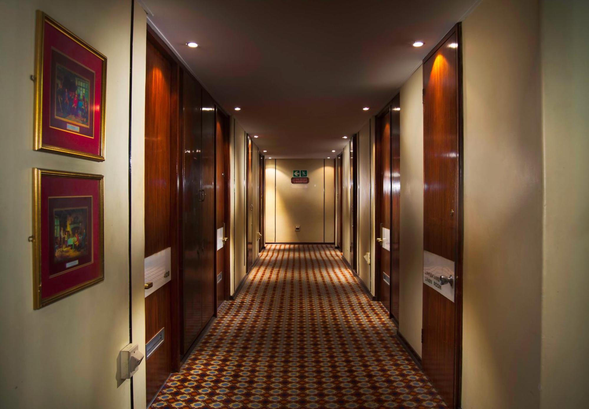 The Devonshire Hotel Йоханнесбург Экстерьер фото
