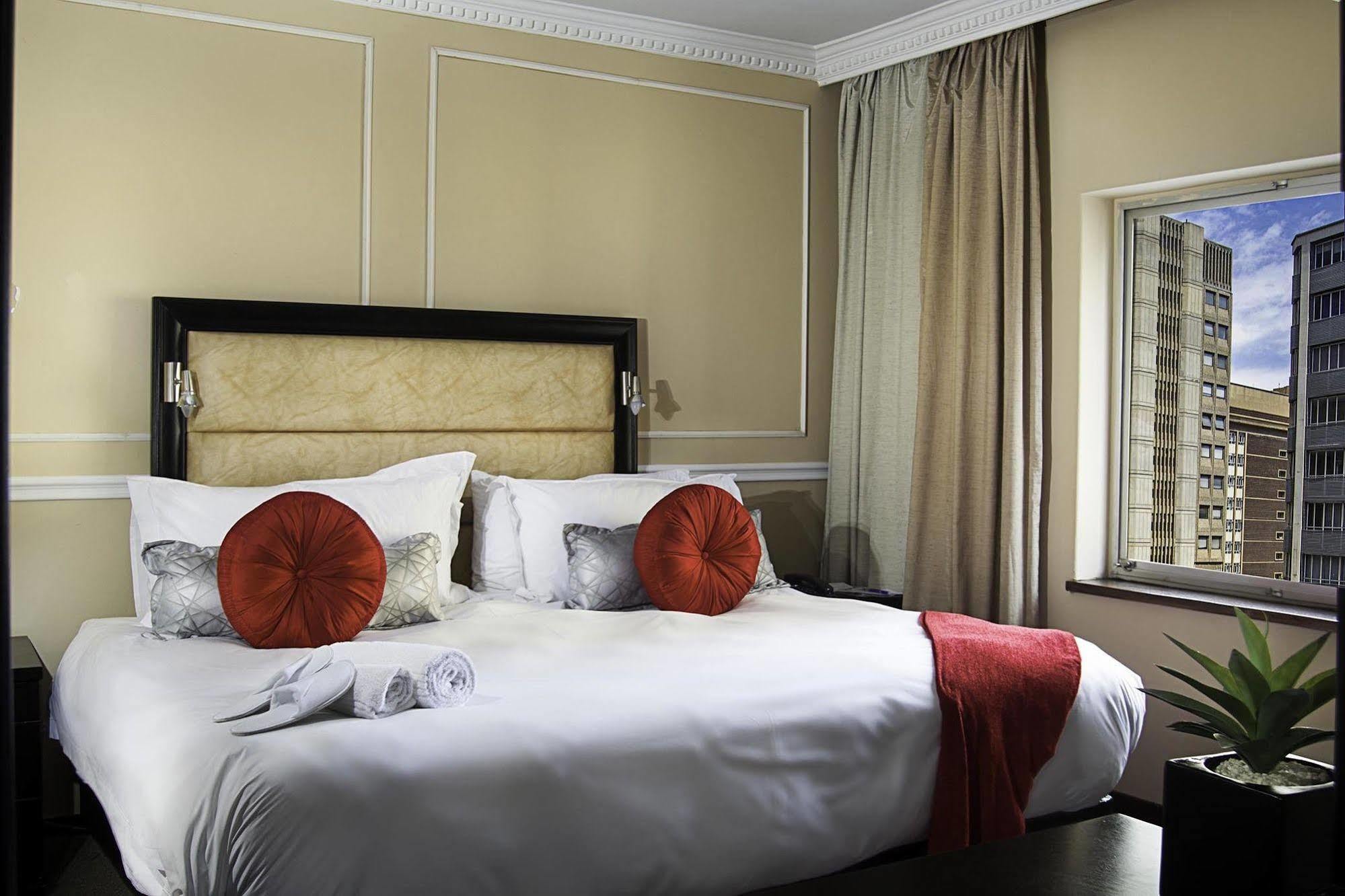 The Devonshire Hotel Йоханнесбург Экстерьер фото
