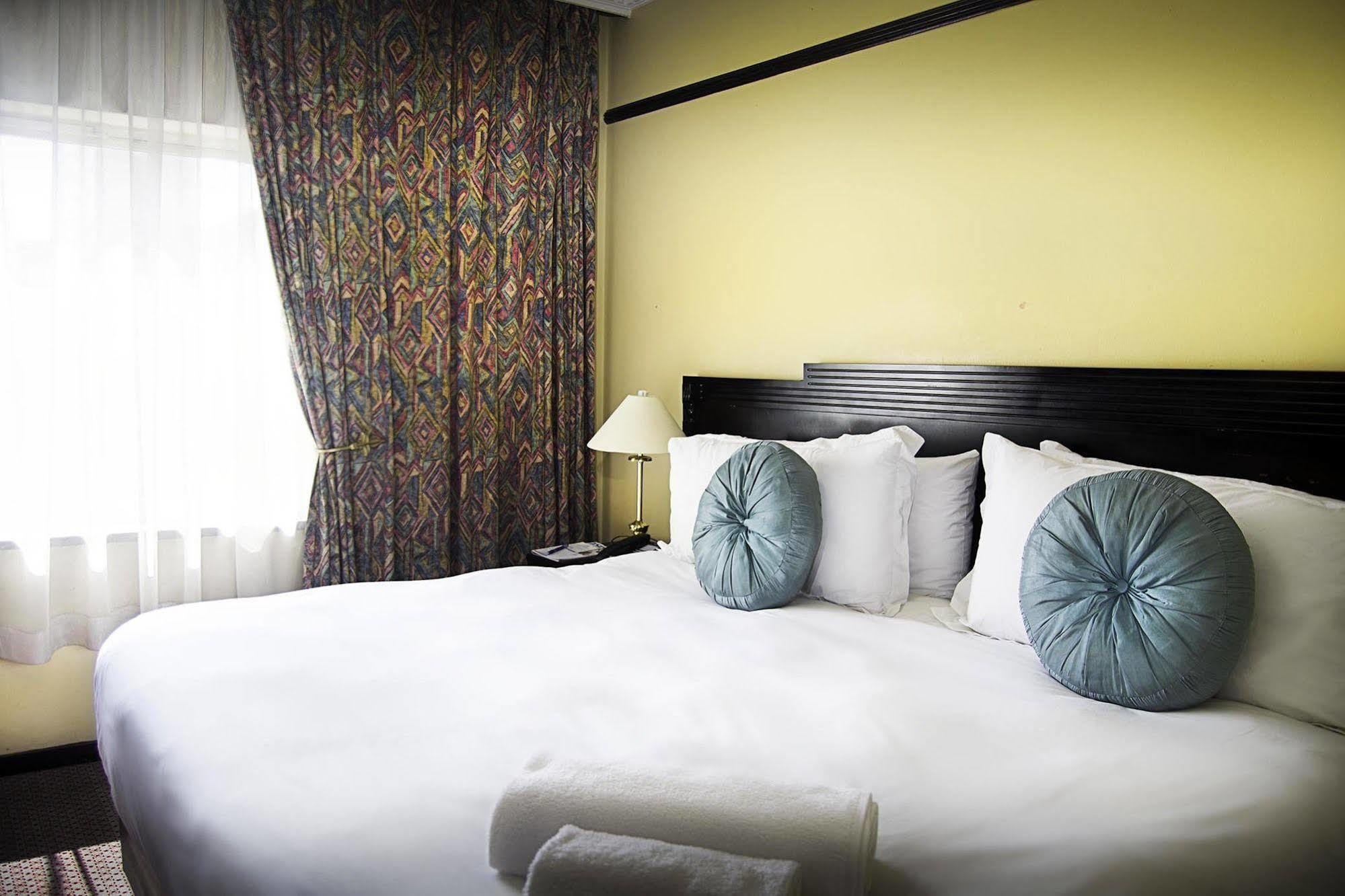 The Devonshire Hotel Йоханнесбург Экстерьер фото