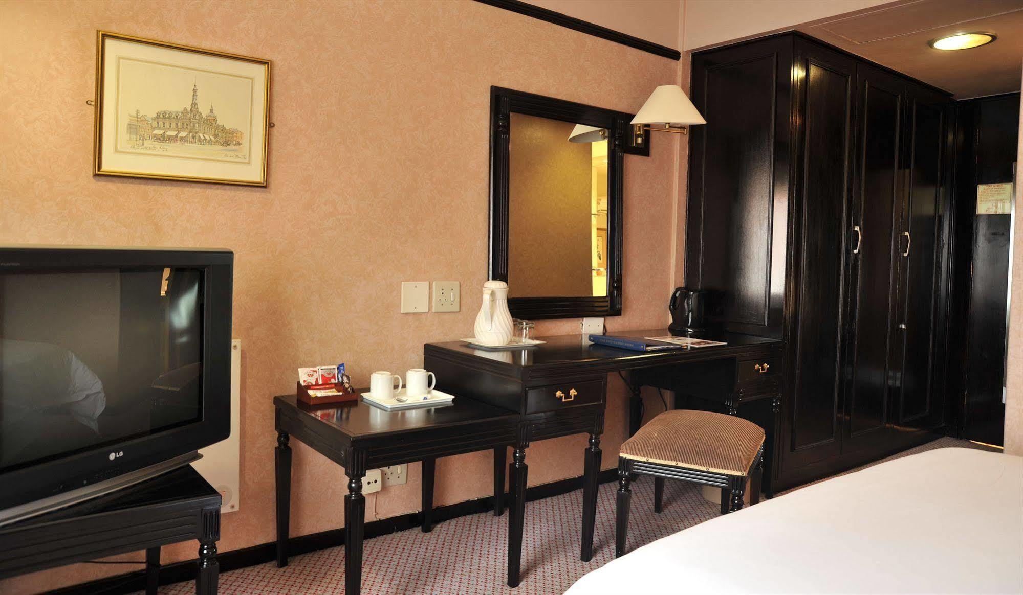 The Devonshire Hotel Йоханнесбург Экстерьер фото